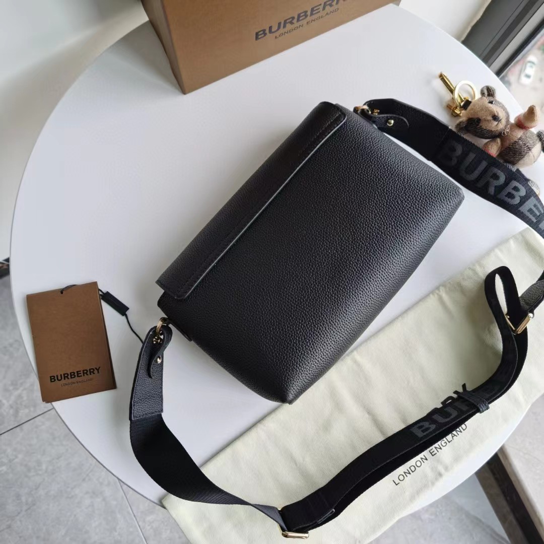 Burberry Hackberry Umhängetasche aus Leder (25–18–8,5 cm) - EUR FASHION