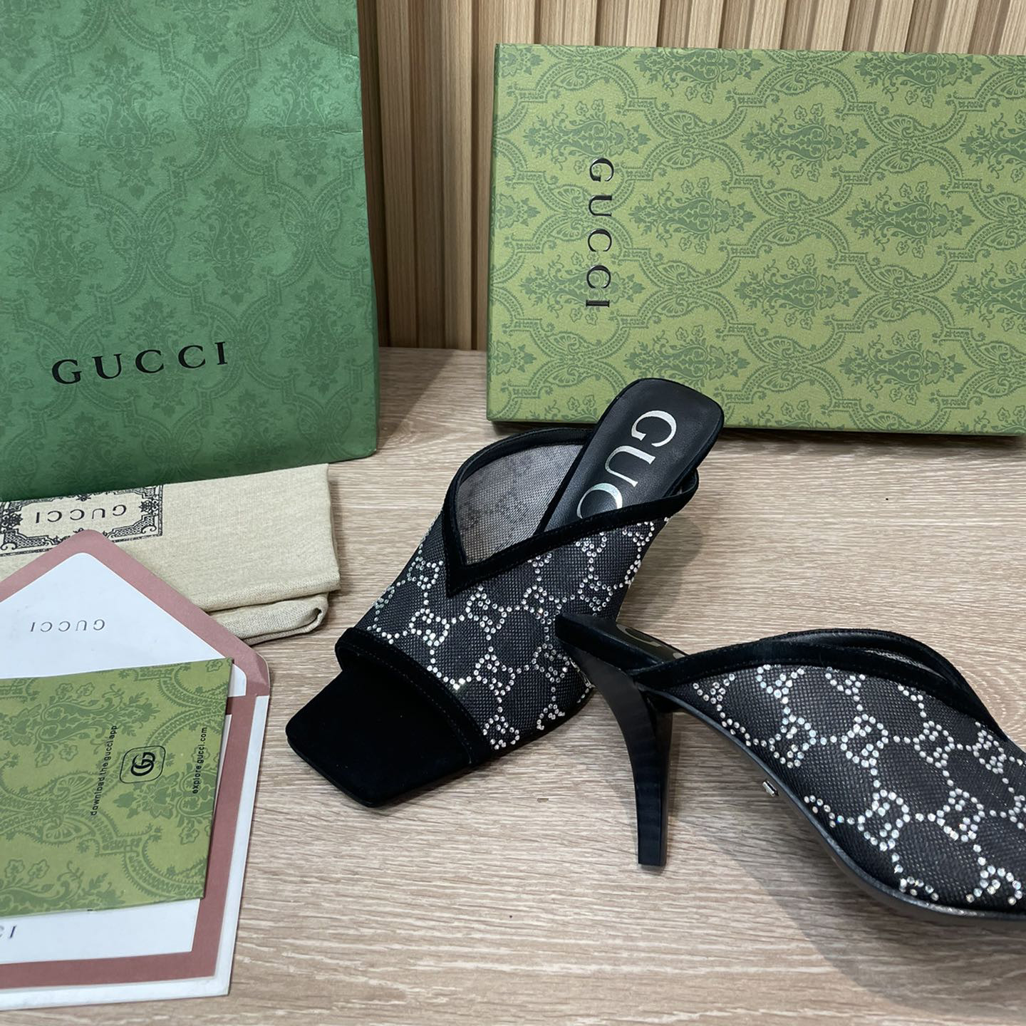 Gucci Damen-GG-Sandale mit einer Absatzhöhe von 7,5 cm - EUR FASHION