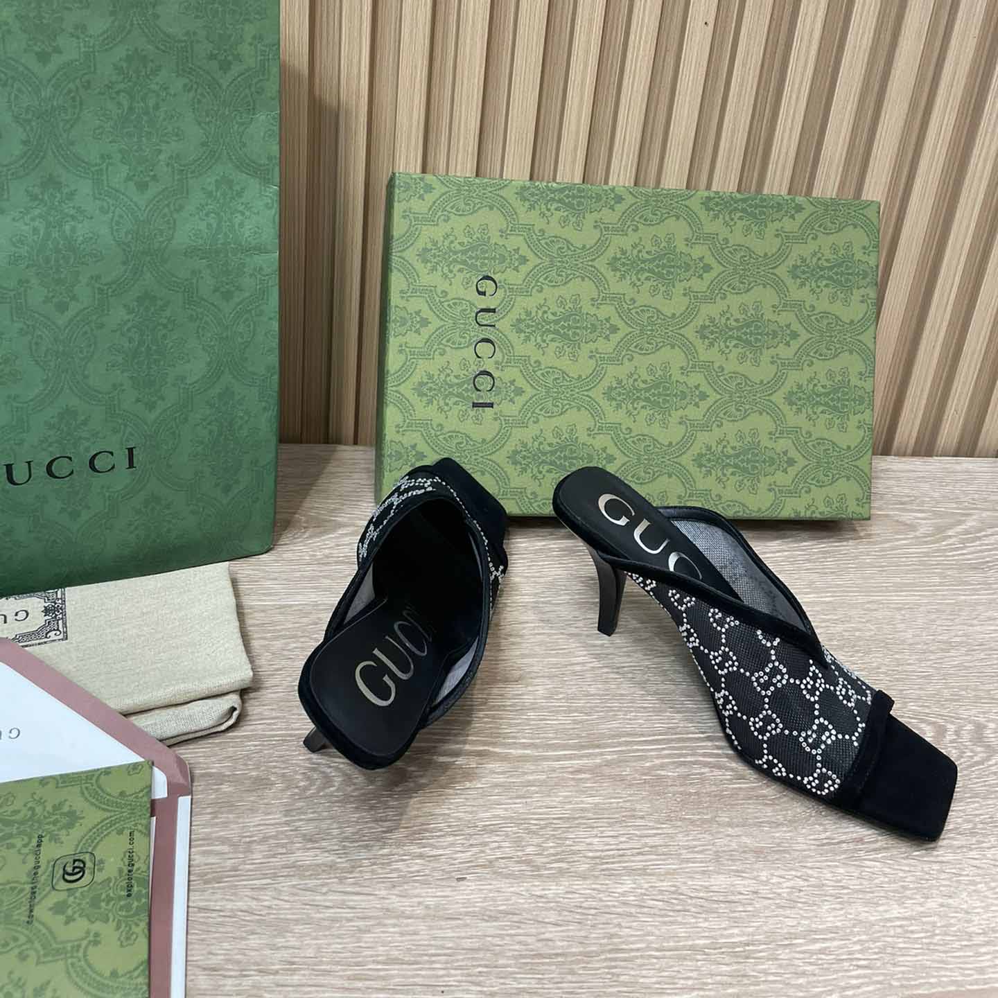 Gucci Damen-GG-Sandale mit einer Absatzhöhe von 7,5 cm - EUR FASHION