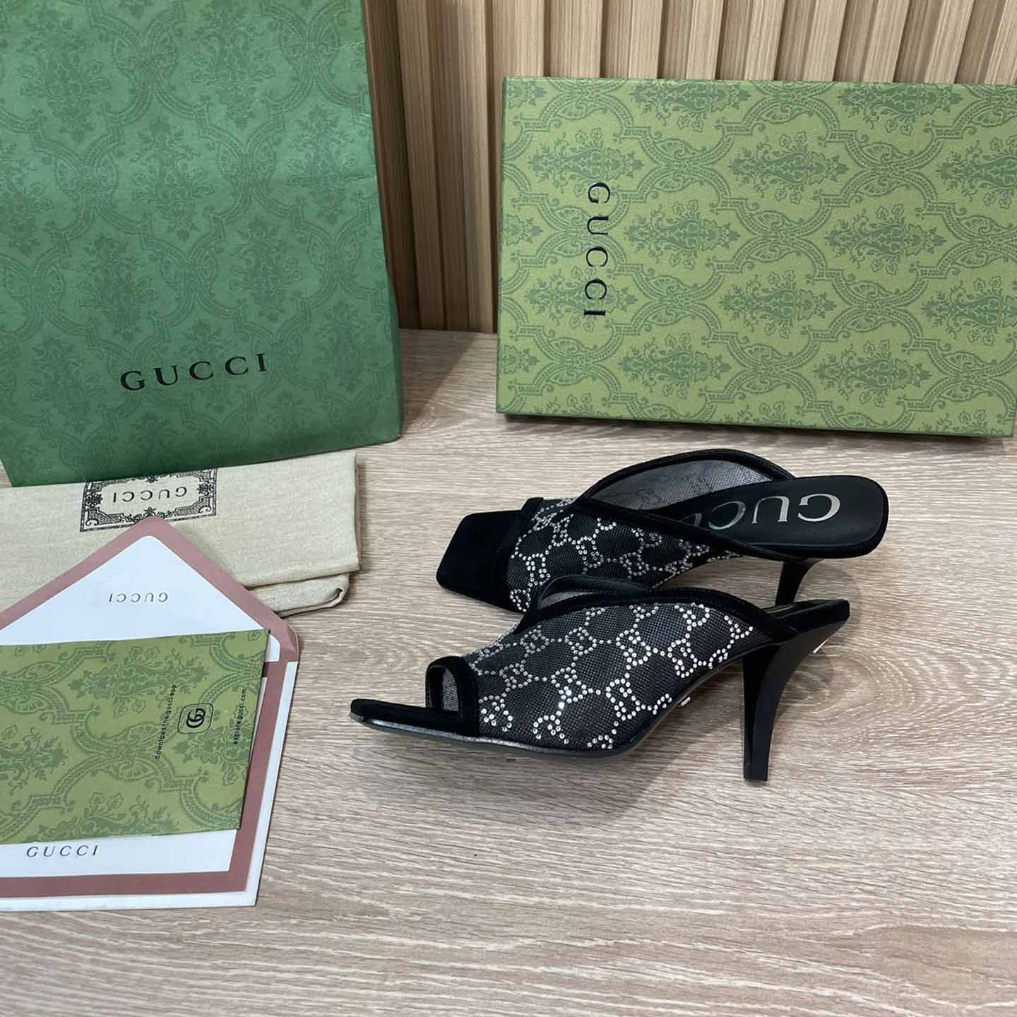 Gucci Damen-GG-Sandale mit einer Absatzhöhe von 7,5 cm - EUR FASHION