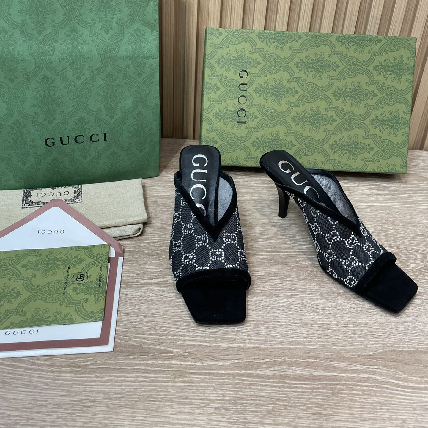 Gucci Damen-GG-Sandale mit einer Absatzhöhe von 7,5 cm - EUR FASHION