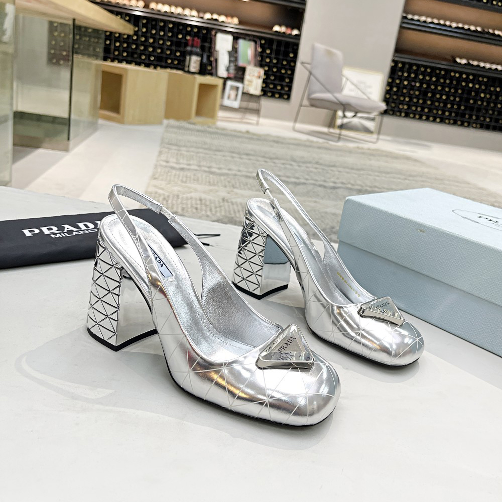 Prada Slingback-Pumps aus Metallic-Leder - EUR FASHION