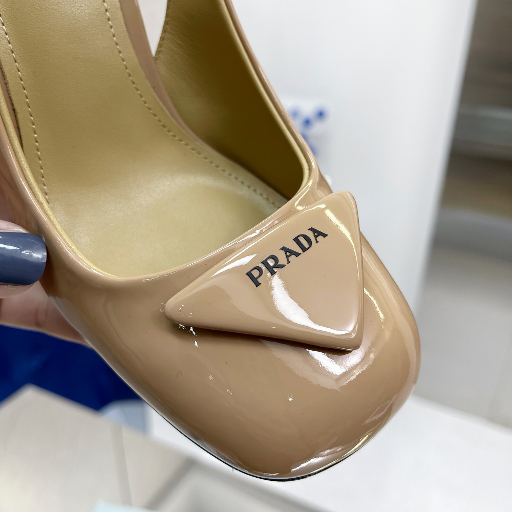 Prada Slingback-Pumps aus Lackleder - EUR FASHION