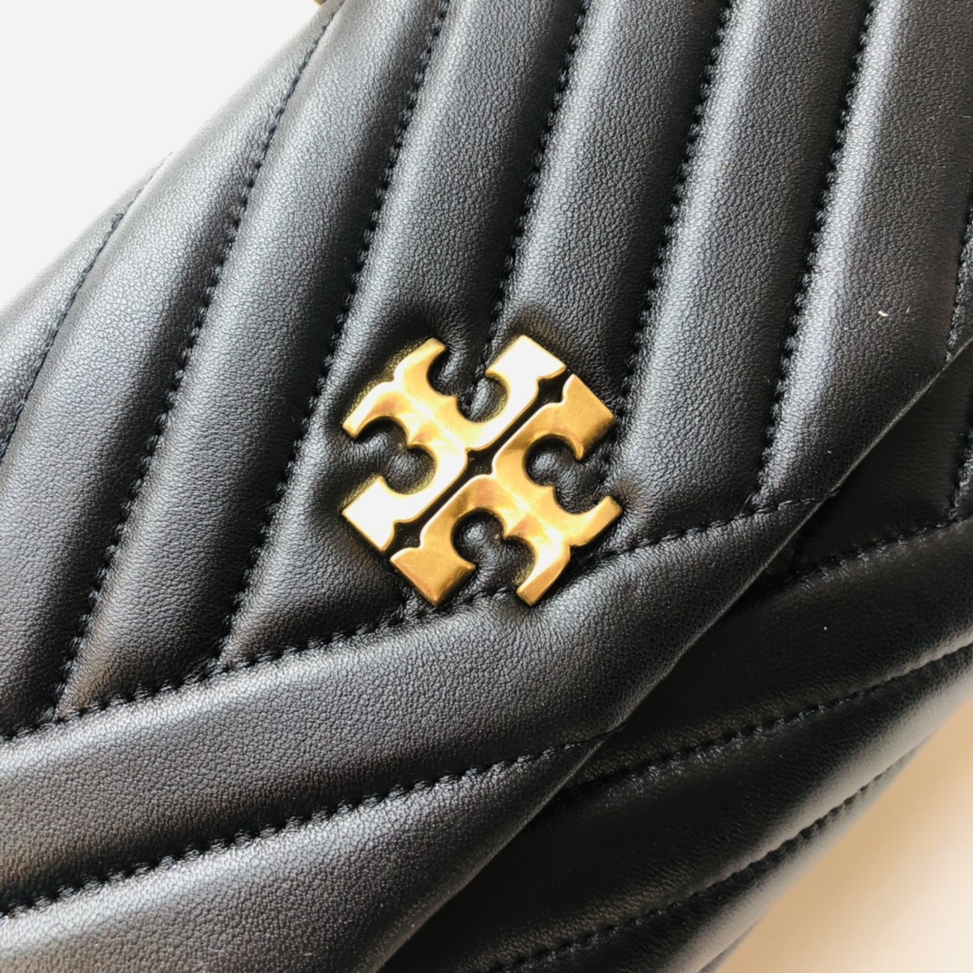 ToryBurch Kira Chevron Convertible Umhängetasche (22,5–15–8 cm) TB316S90452 - EUR FASHION