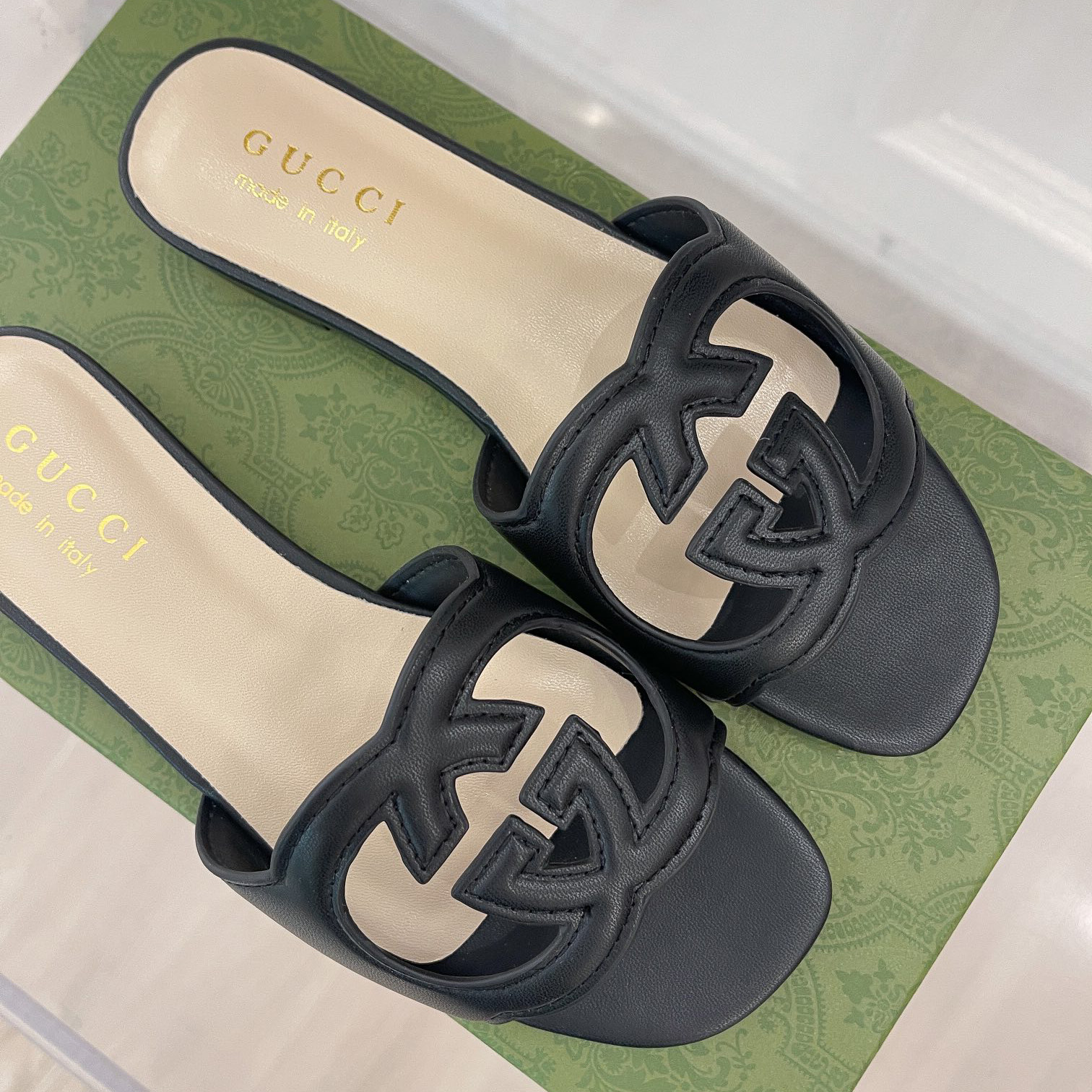 Gucci Damen-Slide-Sandale mit ineinandergreifendem G-Ausschnitt - EUR FASHION