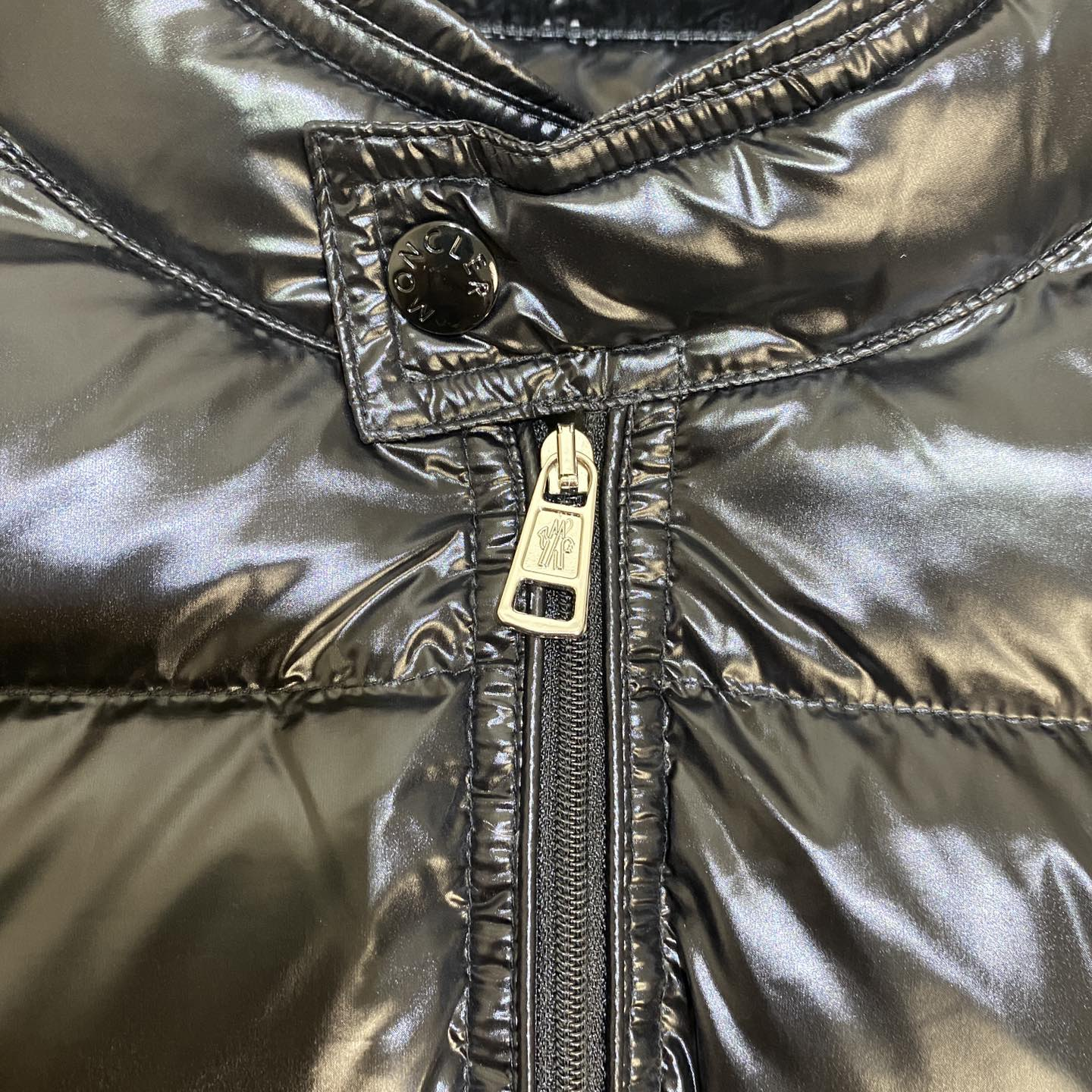 Moncler Weste in Schwarz - EUR FASHION