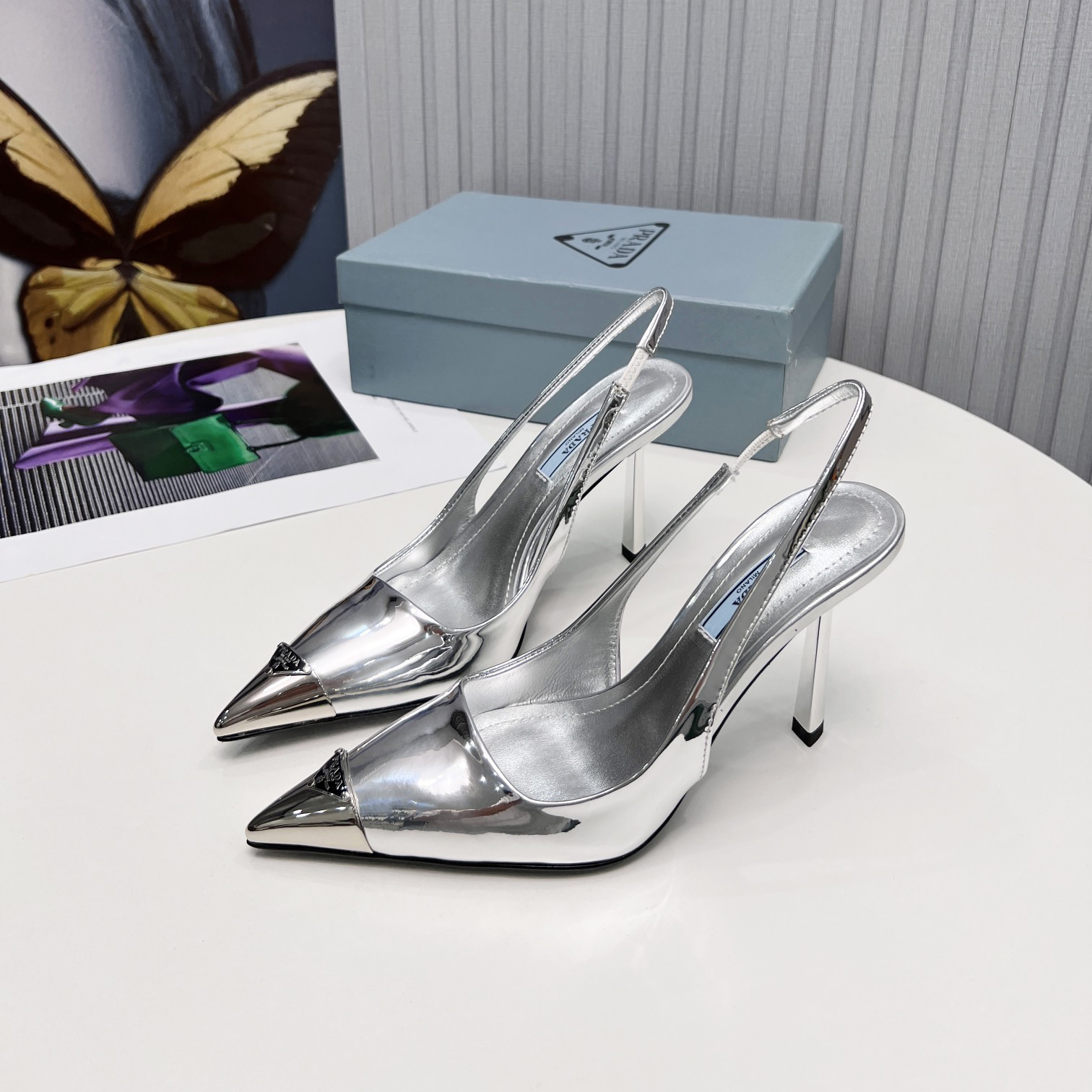 Prada Slingback-Pumps aus gebürstetem Leder - EUR FASHION