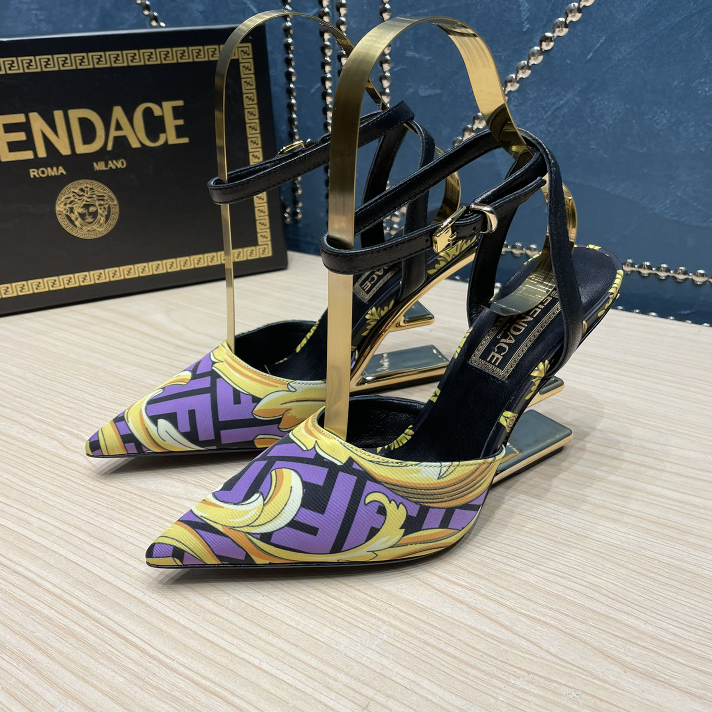 Fendi x Versace Fendace bedruckte hochhackige Seiden-Slingbacks - EUR FASHION