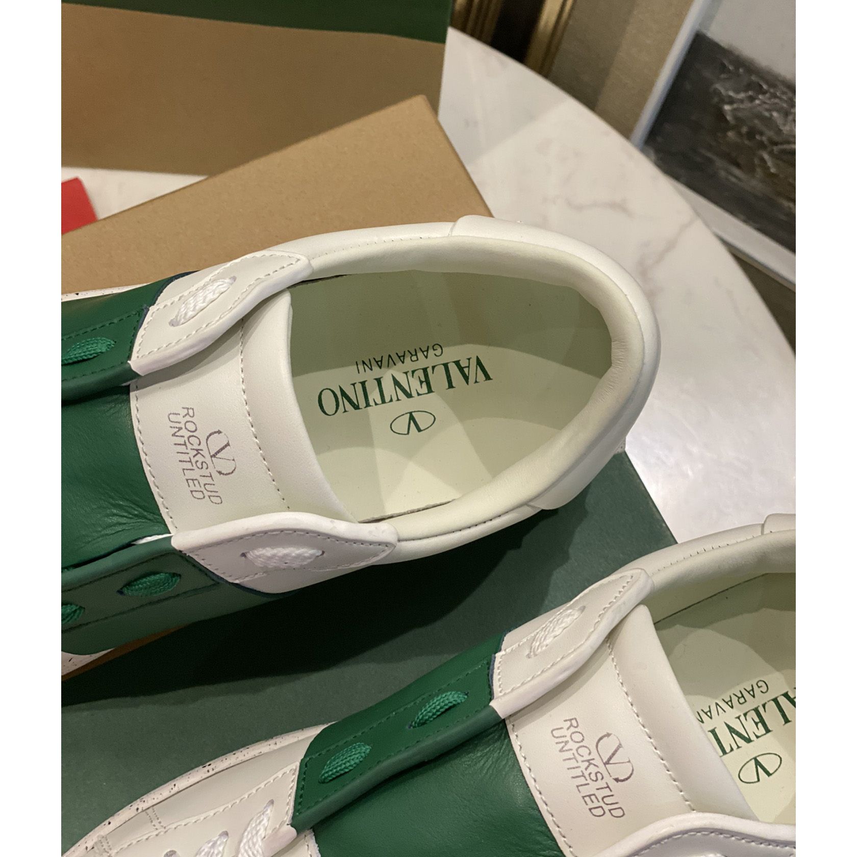 Valenti Open For A Change Sneaker aus biobasiertem Material in Weiß/Grün - EUR FASHION