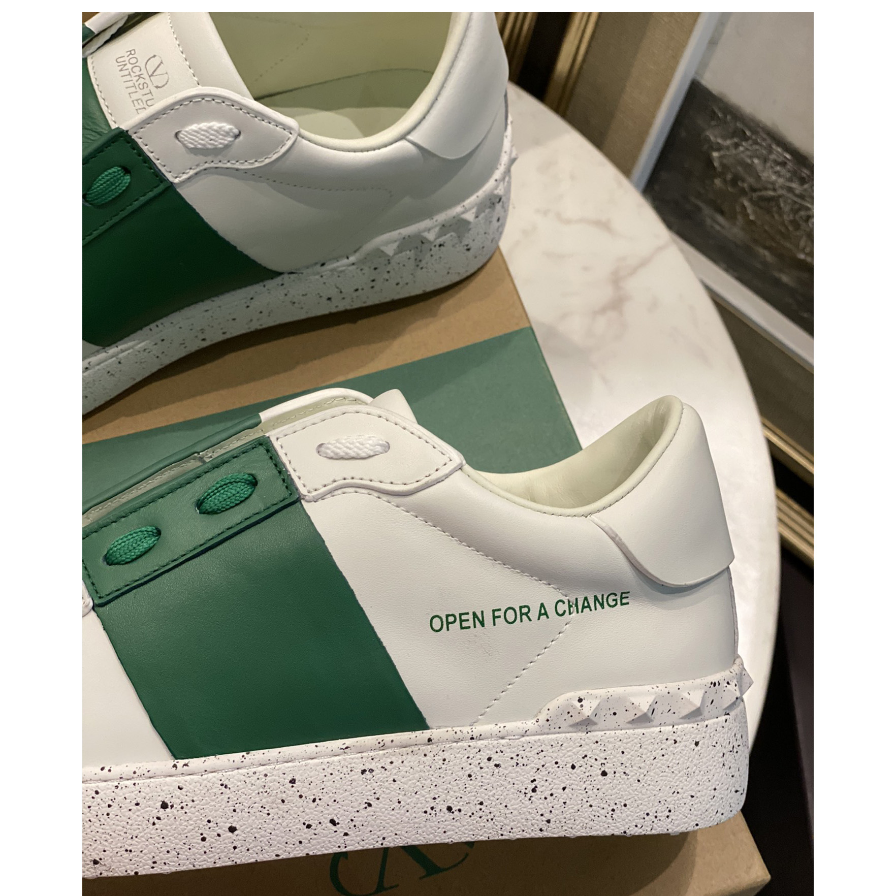 Valenti Open For A Change Sneaker aus biobasiertem Material in Weiß/Grün - EUR FASHION