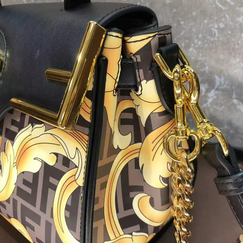 Versace Fendace La Medusa Mittelgroße Handtasche (25-22-15 cm) - EUR FASHION
