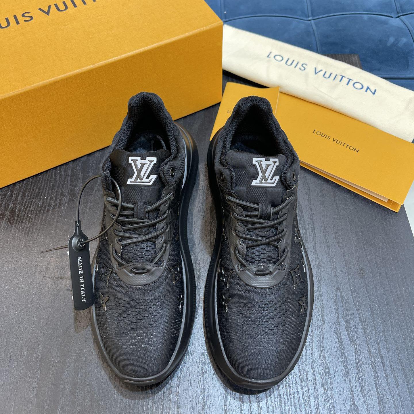 Louis Vuitton Show Up Sneaker 1A9JRJ - EUR FASHION