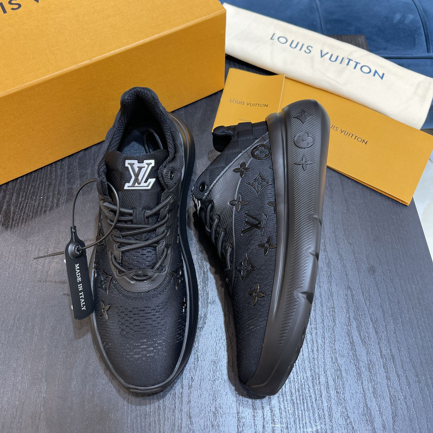 Louis Vuitton Show Up Sneaker 1A9JRJ - EUR FASHION