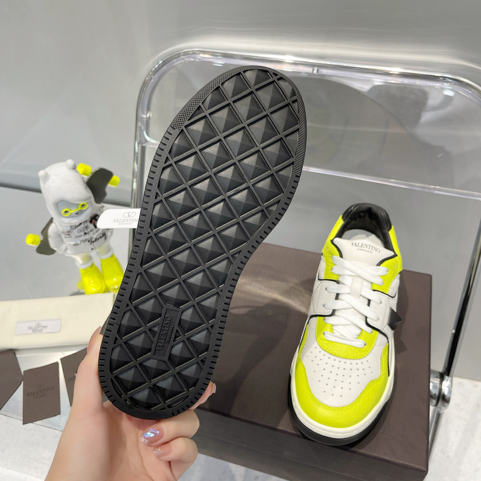 Low-Top-Sneaker Valenti One Stud aus Kalbsleder - EUR FASHION