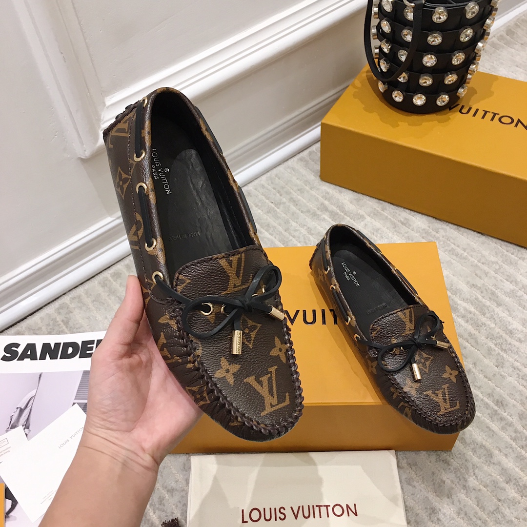 Louis Vuitton Gloria Loafer 1A3V37 - EUR FASHION