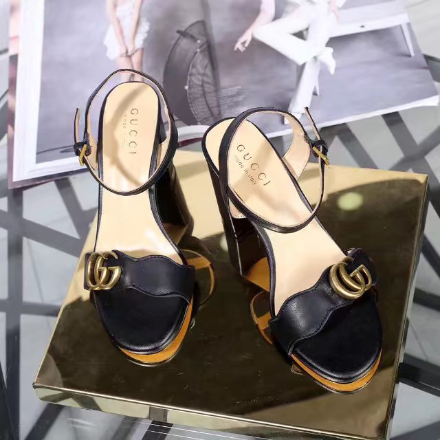 Gucci-Sandale aus schwarzem Leder mit mittlerem Absatz - EUR FASHION
