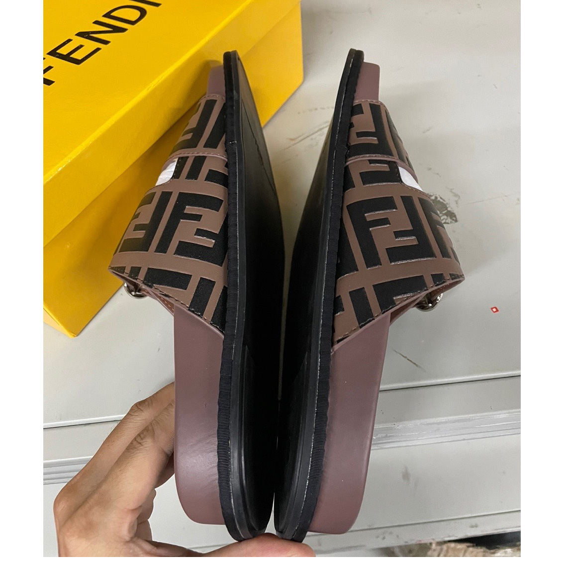 Fendi mehrfarbige Leder-Slipper (braun) - EUR FASHION