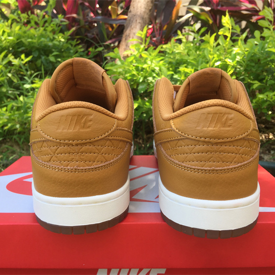 Nike SB Zoom Dunk Low Sneaker DX3374-700 - EUR FASHION