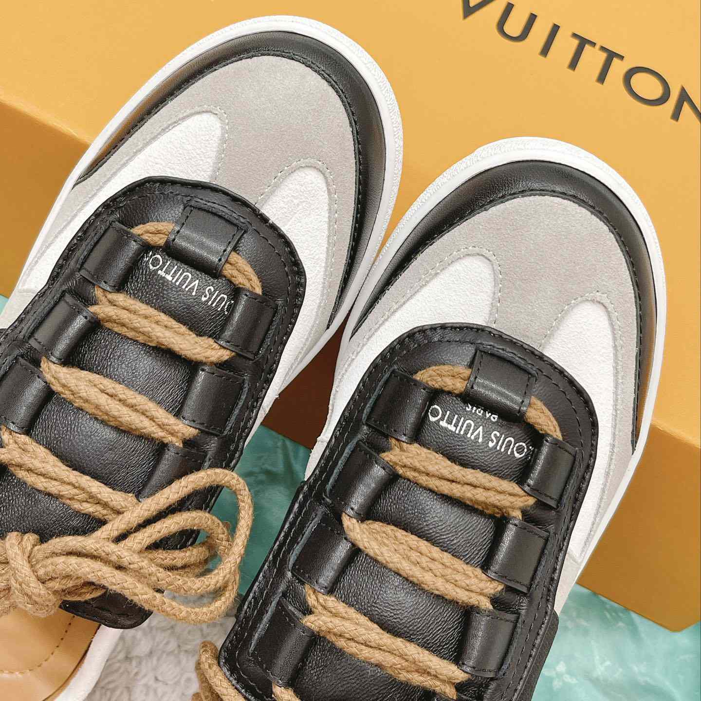 Louis Vuitton Lous Sneaker mit offener Rückseite 1AAOO2 - EUR FASHION