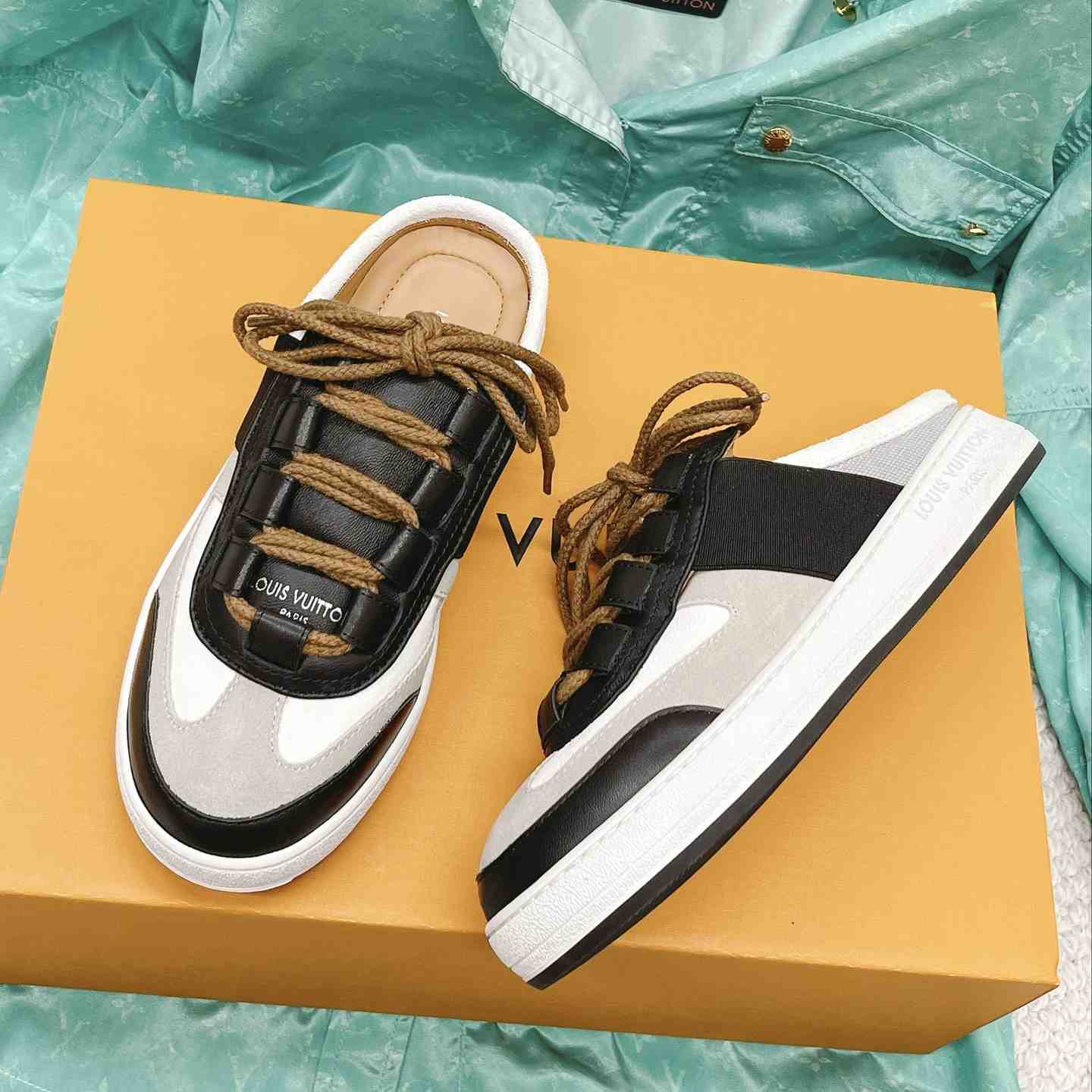 Louis Vuitton Lous Sneaker mit offener Rückseite 1AAOO2 - EUR FASHION