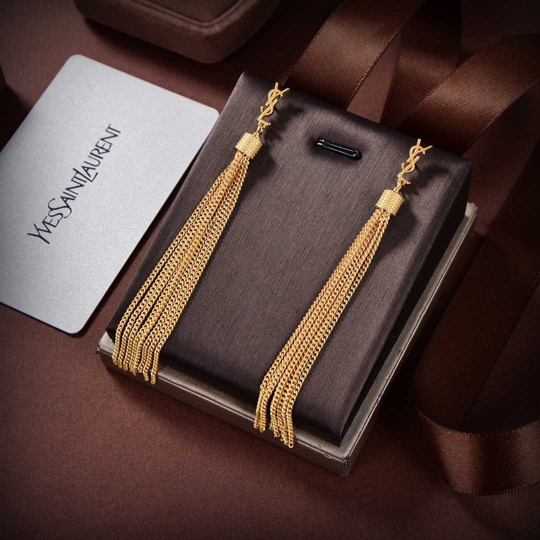 Saint Laurent Loulou Ohrringe mit Kettenquasten aus hellgoldfarbenem Messing - EUR FASHION