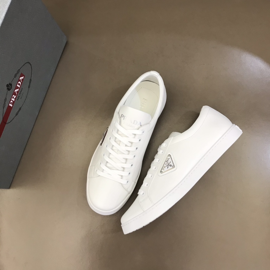 Prada-Sneaker aus gebürstetem Leder (nach britischer Größe) - EUR FASHION