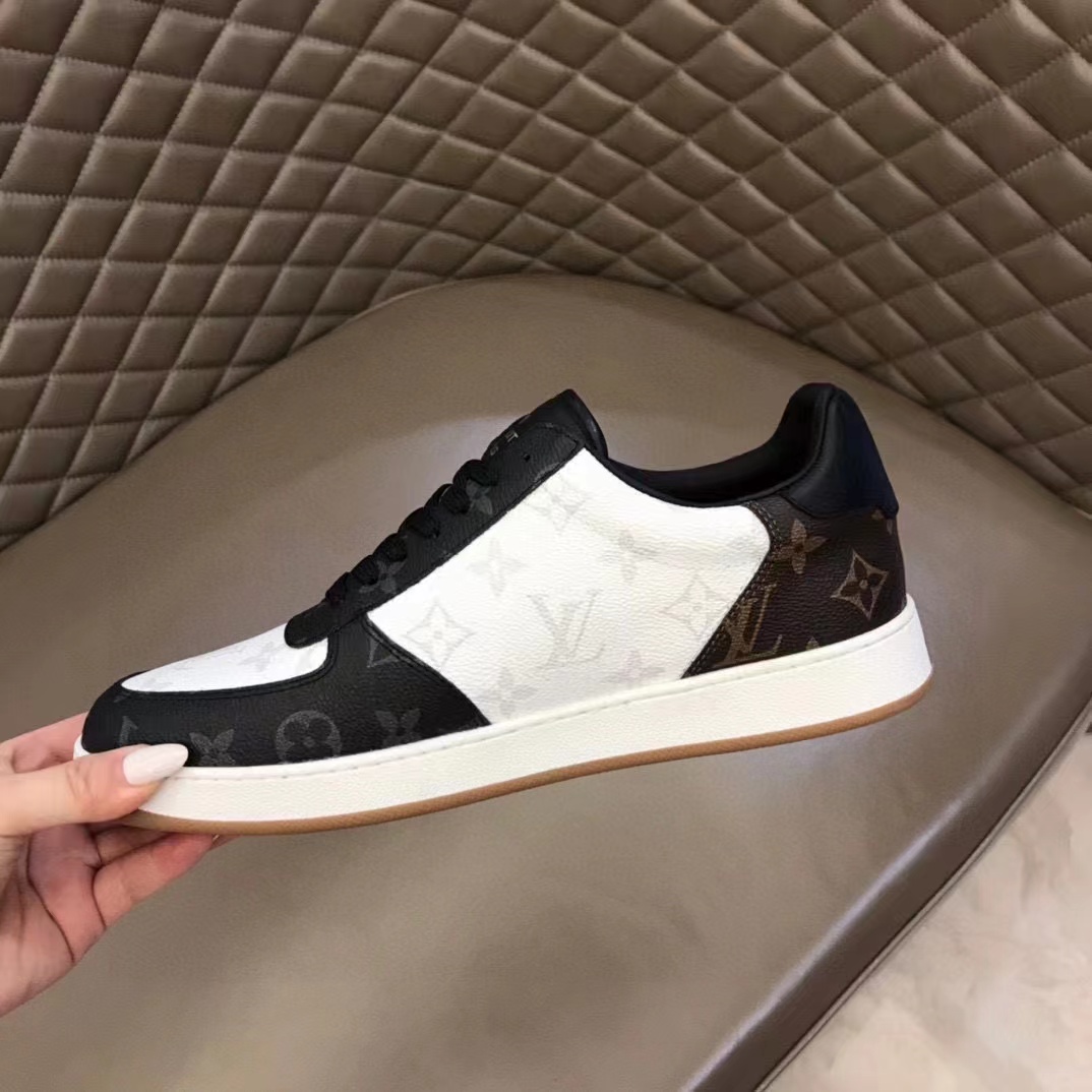 Louis Vuitton Rivoli Sneaker 1A8WGA - EUR FASHION