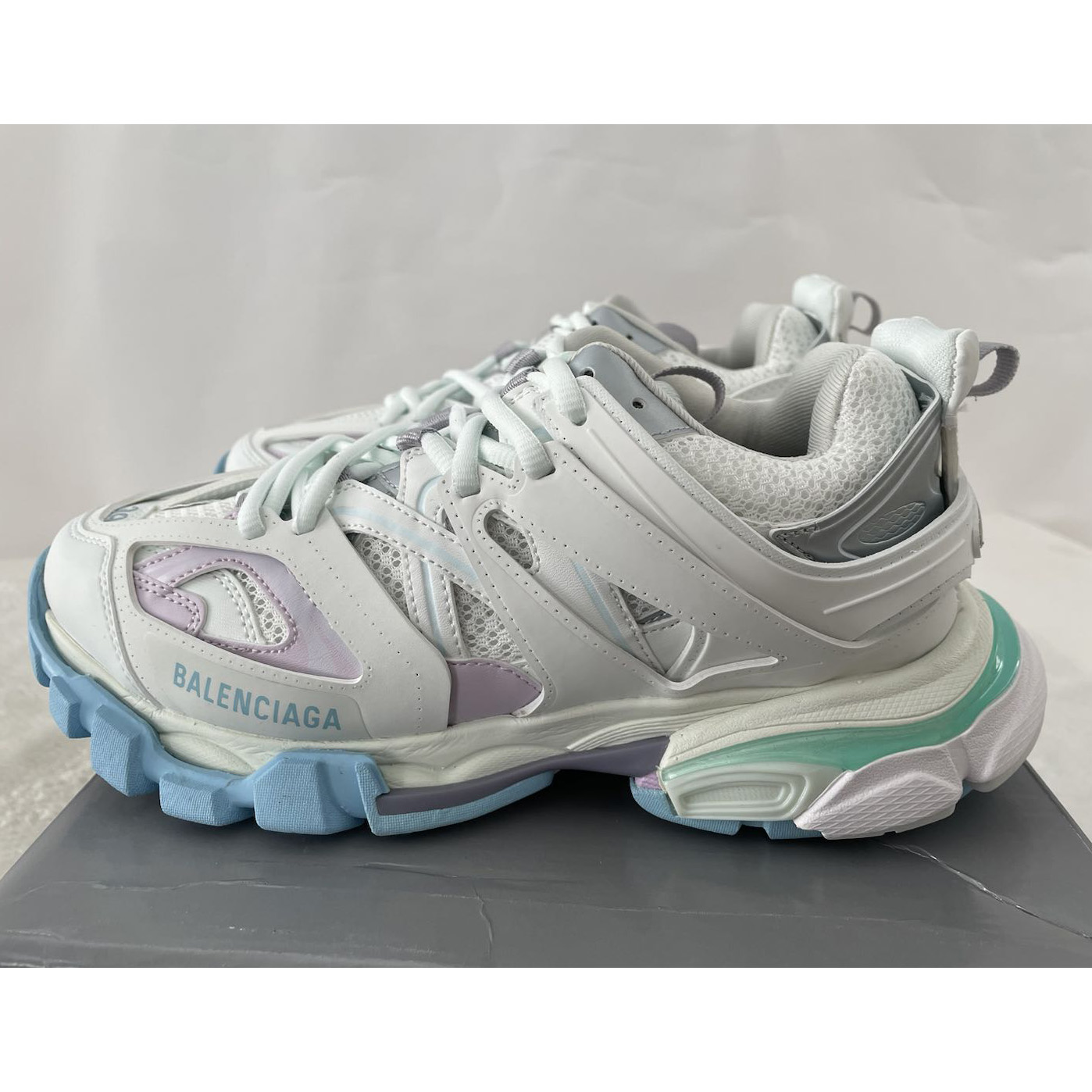 Balenciaga Track Sneaker aus weißem und pastellfarbenem Mesh und Nylon - EUR FASHION