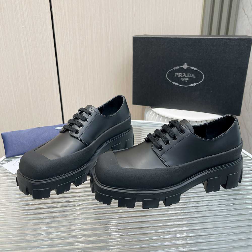 Prada Derby-Schuhe aus gebürstetem Leder - EUR FASHION