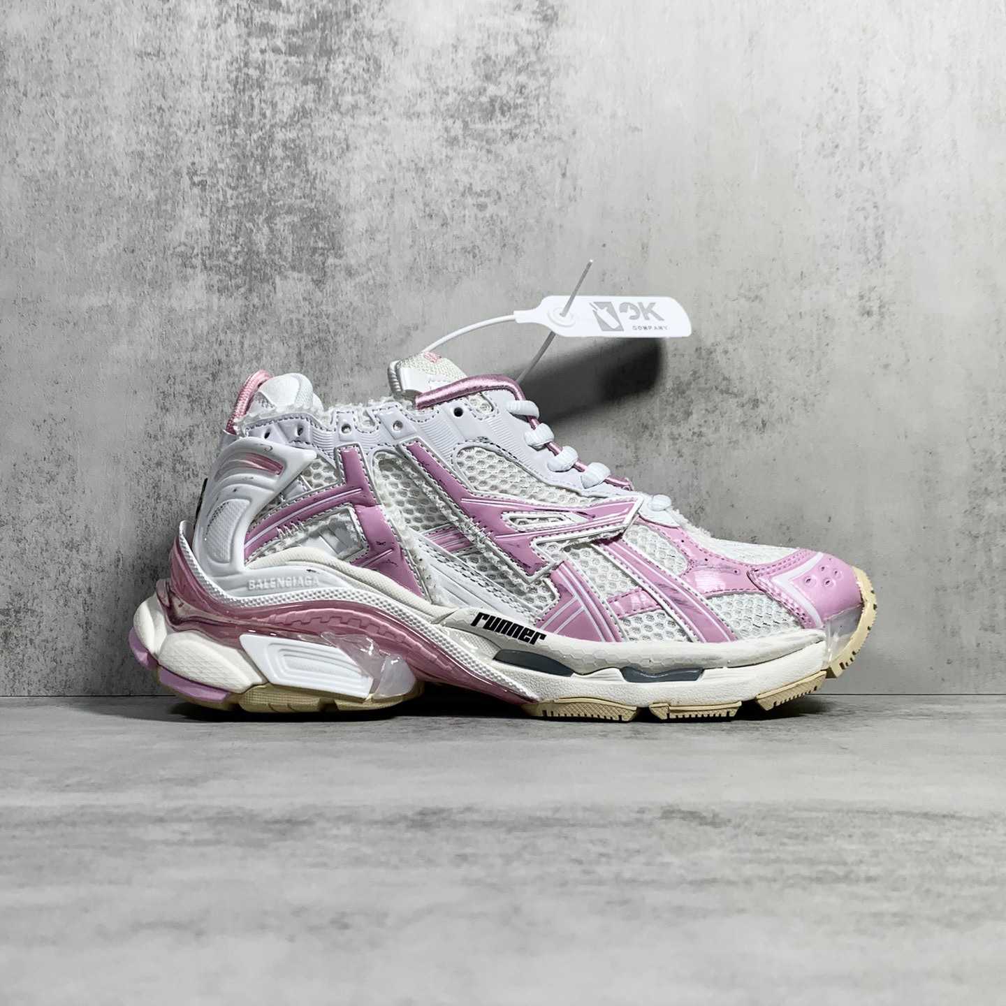 Balenciaga Runner Sneaker aus weißem, rosa, beigem und schwarzem Mesh und Nylon - EUR FASHION