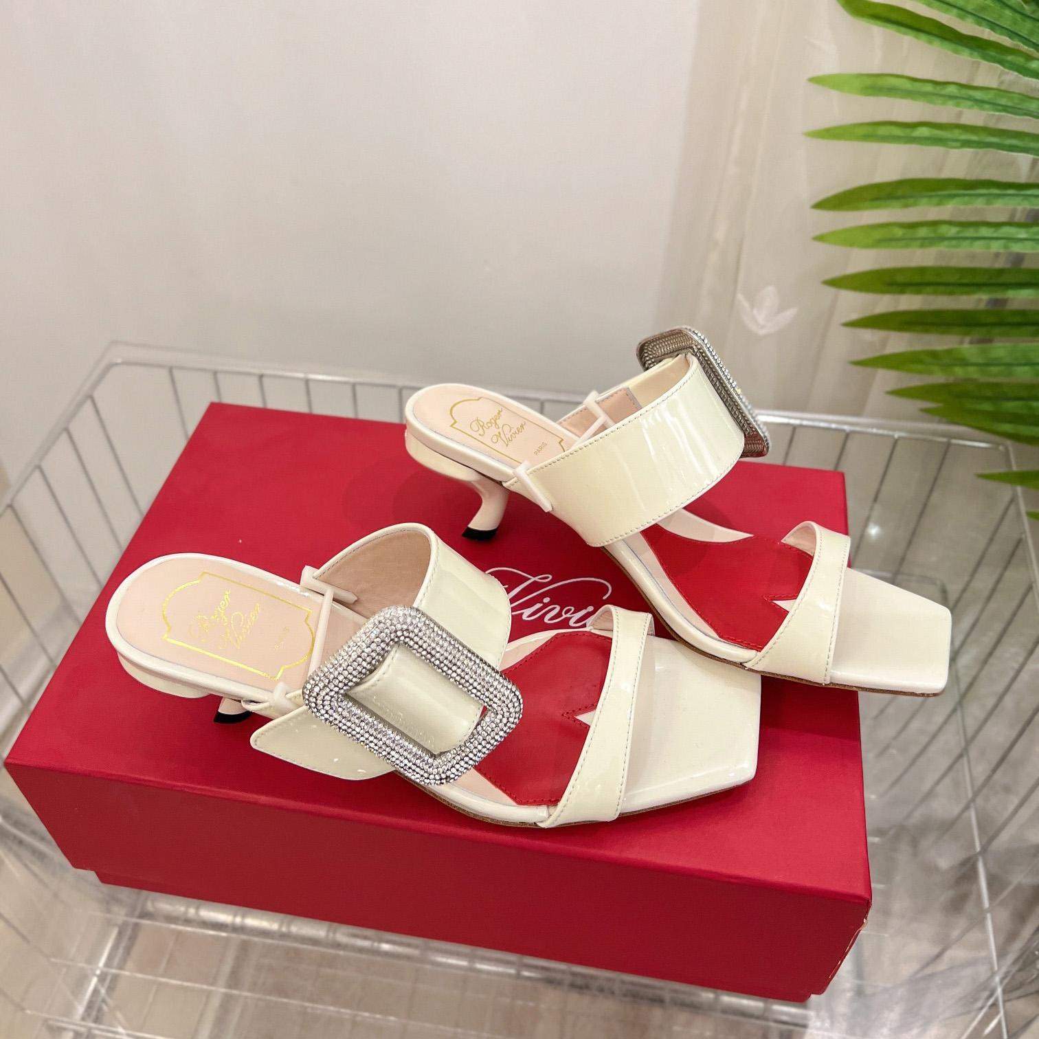 Roger Vivier Viv' Choc Mules mit seitlicher Strass-Schnalle aus Leder - EUR FASHION