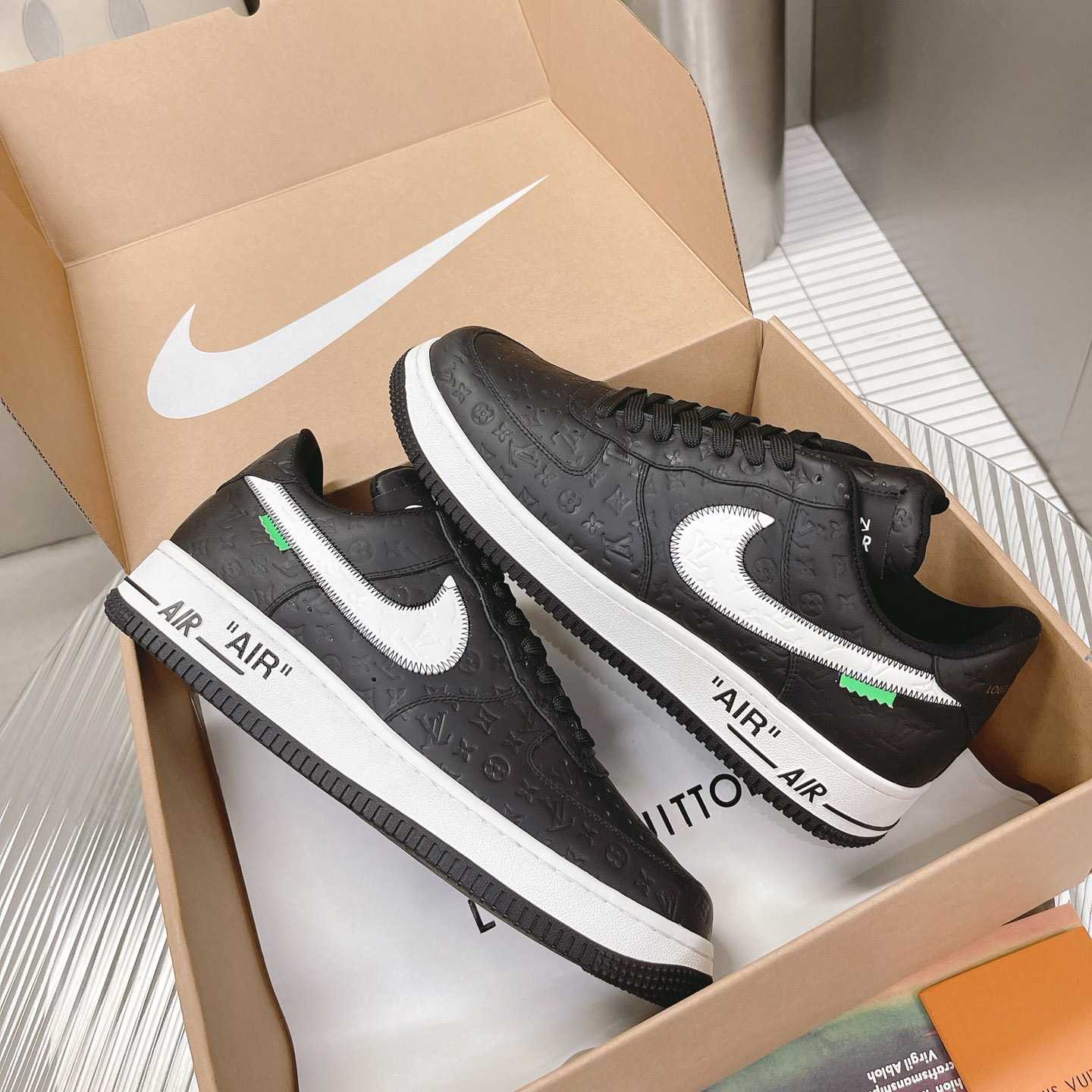 Louis Vuitton x Air Jordan1 Low AJ1 Sneaker - EUR FASHION