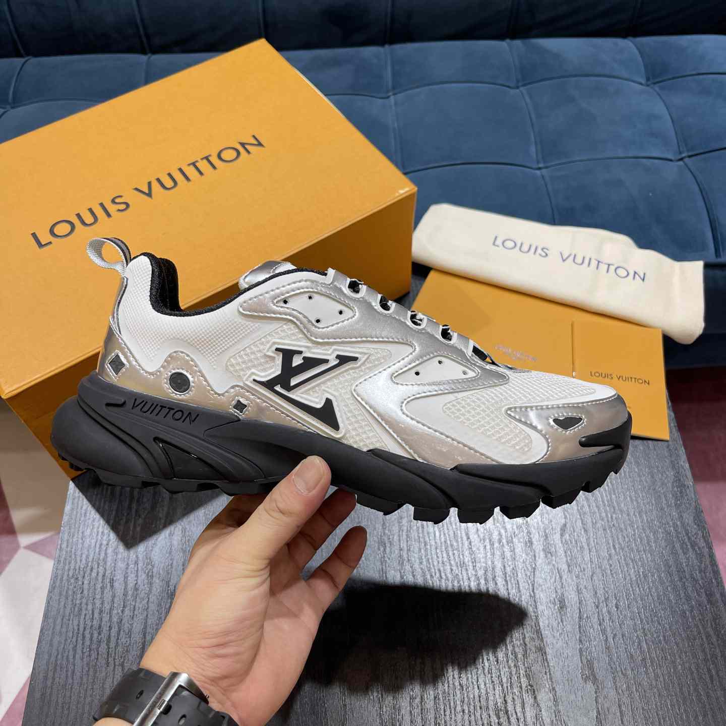 Louis Vuitton Runner Tatic Sneaker (in britischer Größe) - EUR FASHION