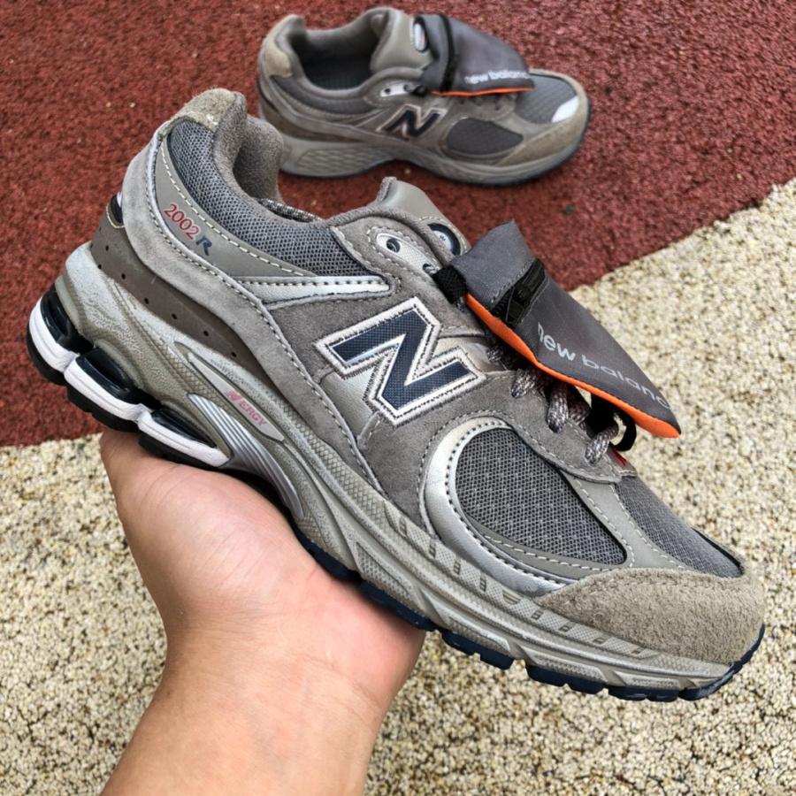 New Balance 2002R 'Grey'Sneakers M2002RVA - EUR FASHION