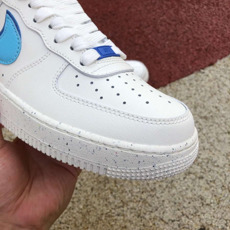 Nike Air Force 1’07 LV8 EMB „82 Weiß Blau“ Sneaker DQ0359-100 - EUR FASHION