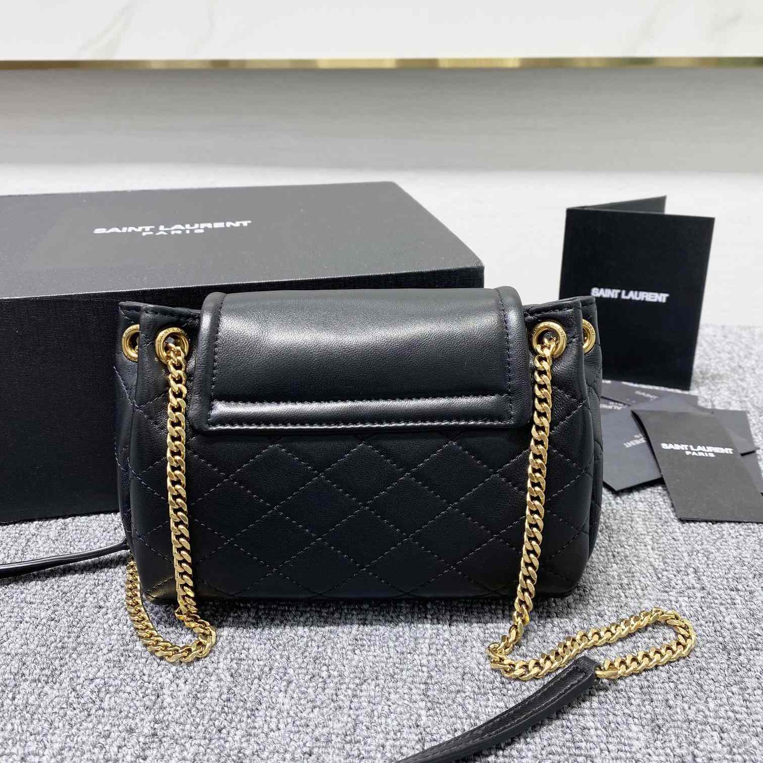 Saint Laurent Mini Nolita aus Lammleder (18-13-6 cm) - EUR FASHION