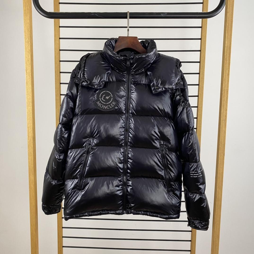 Schwarze Daunenjacke von Moncler - EUR FASHION