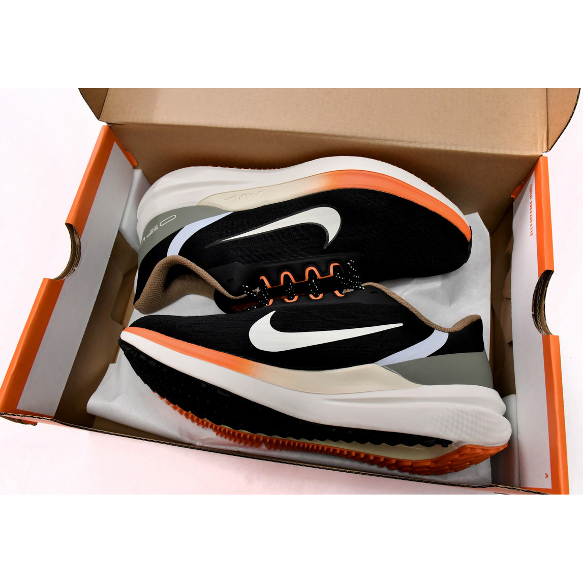 Nike Air Winflo 9 Schwarzer Kokosnussmilch-Sneaker DX6040-071 - EUR FASHION