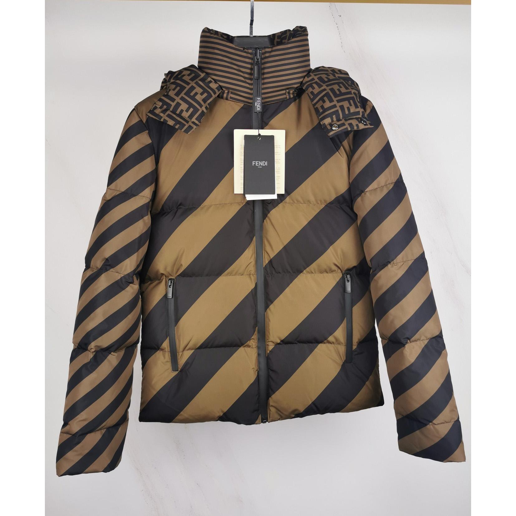 Fendi Braune Nylon-Daunenjacke - EUR FASHION