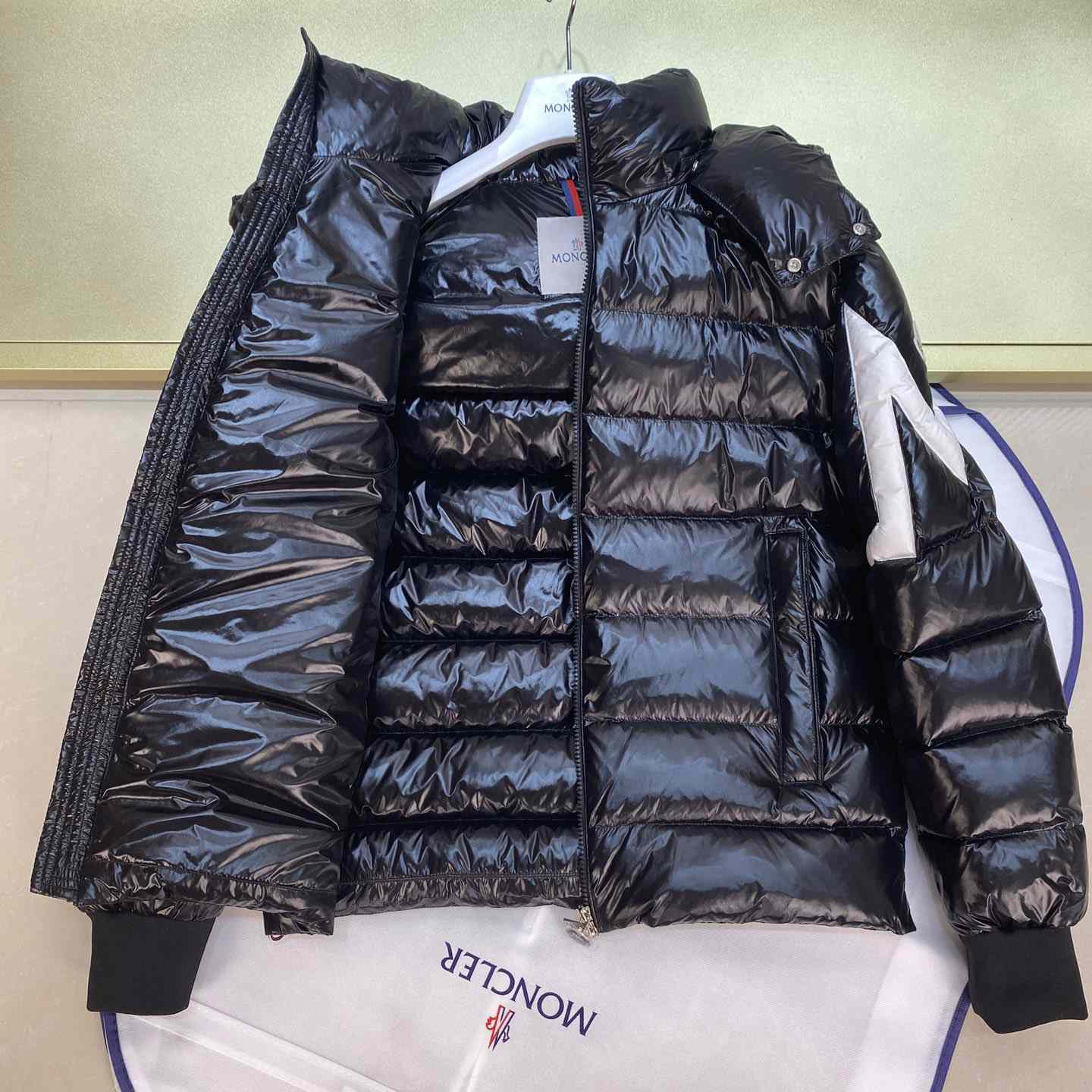 Moncler Corydale kurze Daunenjacke - EUR FASHION