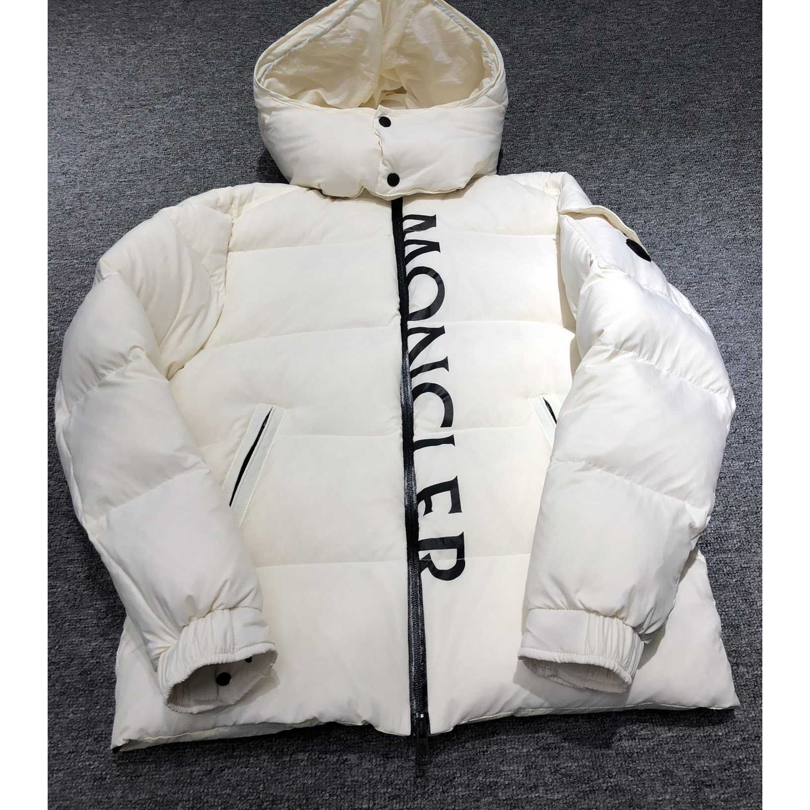 Moncler Dieng kurze Daunenjacke - EUR FASHION