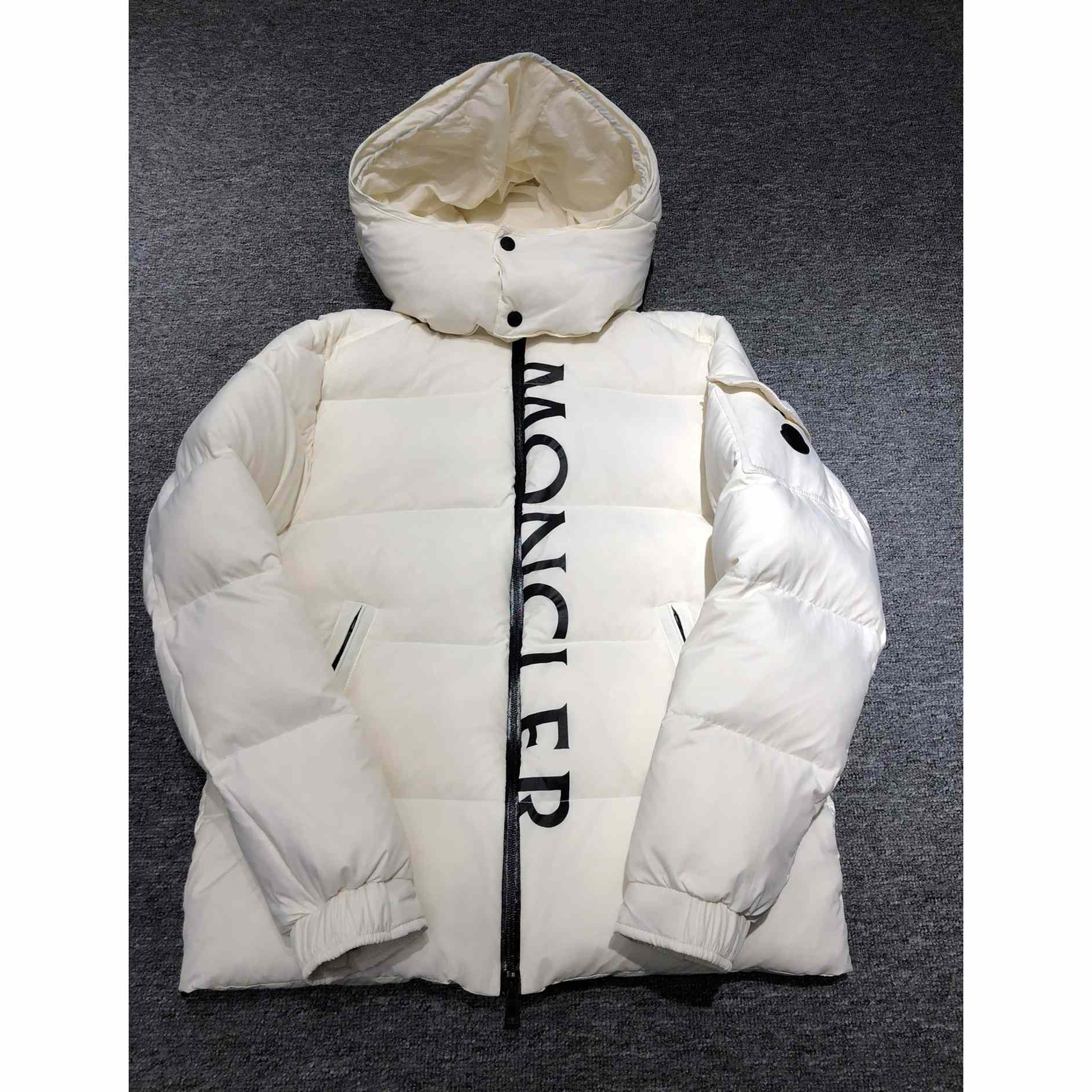 Moncler Dieng kurze Daunenjacke - EUR FASHION