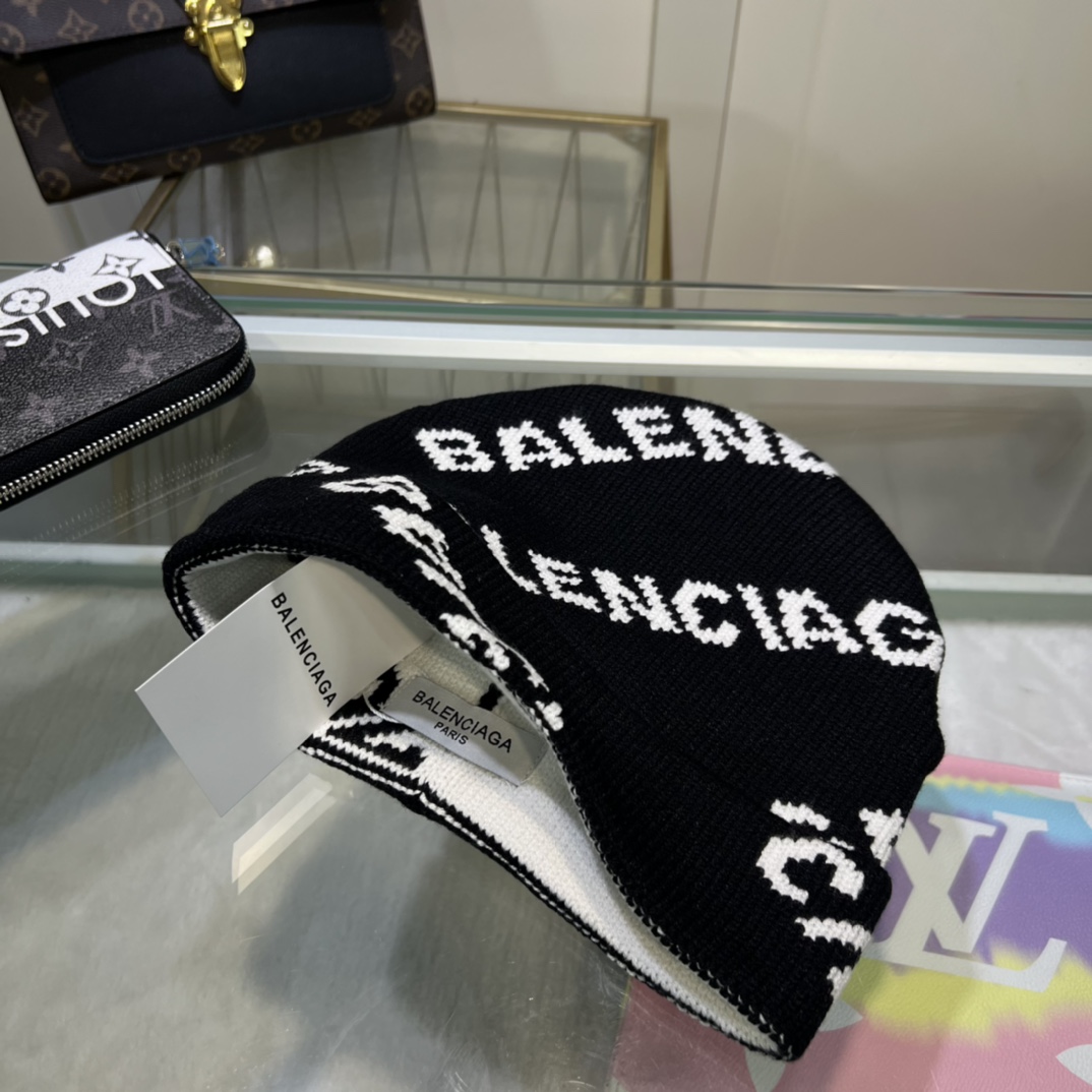 Balenciag Allover-Logo-Mütze - EUR FASHION