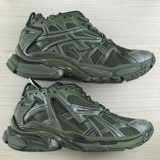 Balenciaga Runner Sneaker aus dunkelgrünem Mesh und Nylon - EUR FASHION
