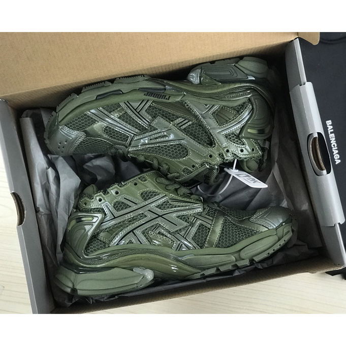 Balenciaga Runner Sneaker aus dunkelgrünem Mesh und Nylon - EUR FASHION