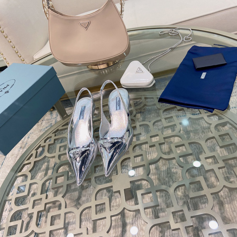 Prada Slingback-Pumps aus gebürstetem Leder - EUR FASHION