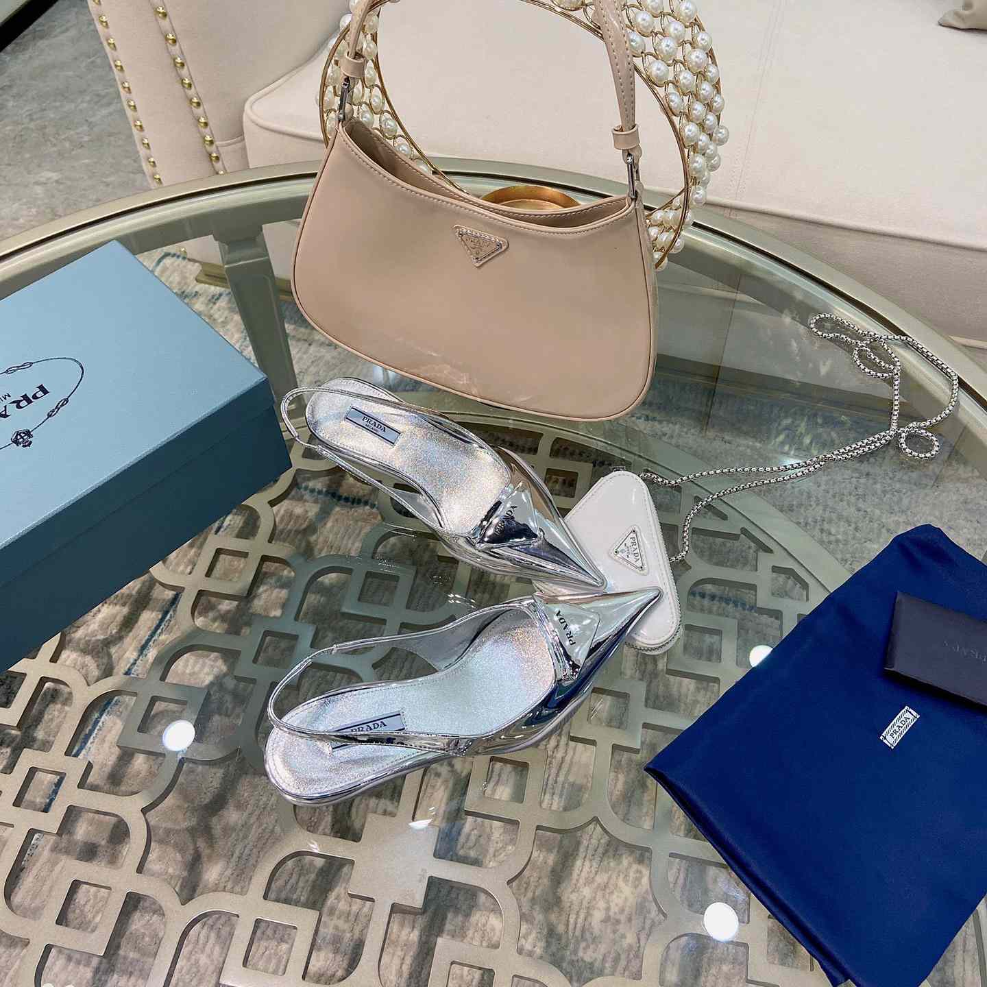 Prada Slingback-Pumps aus gebürstetem Leder - EUR FASHION