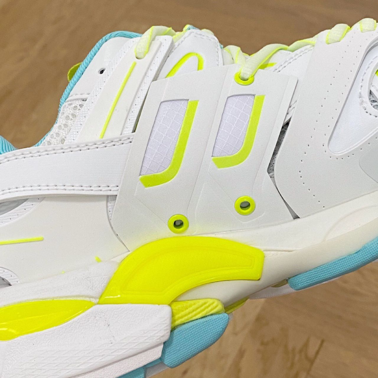 Balenciaga Track Sneaker - EUR FASHION