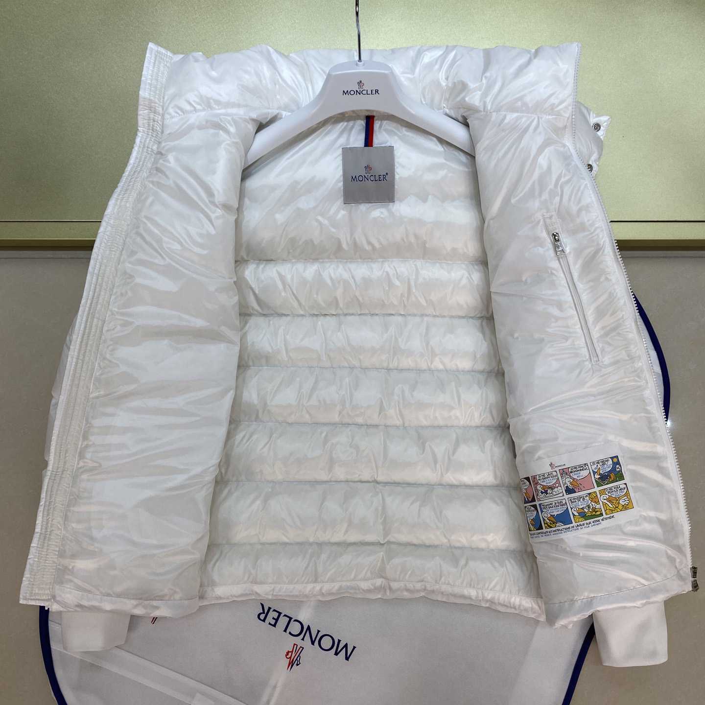 Moncler Corydale kurze Daunenjacke - EUR FASHION