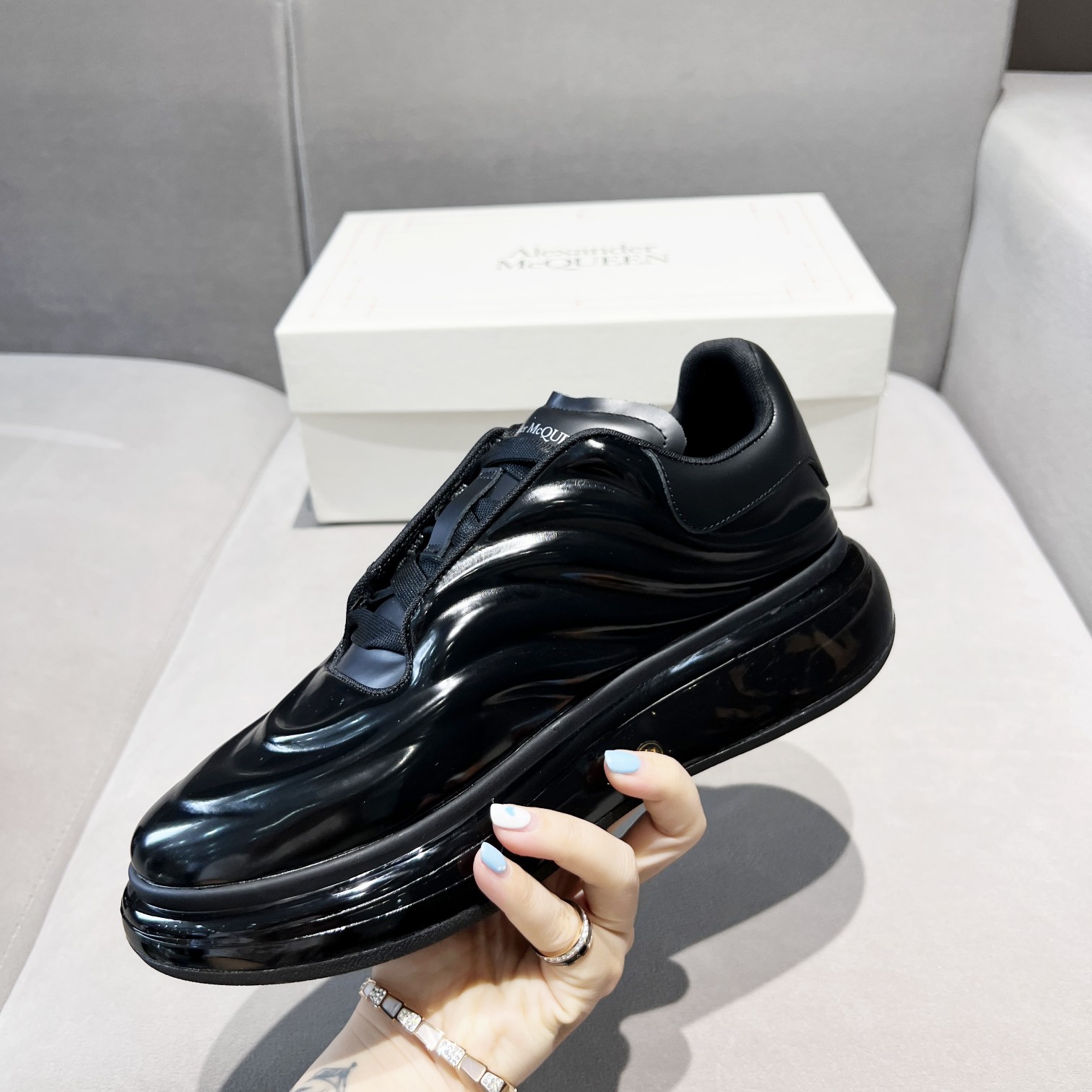 Alexander Mqueen – Übergroßer Sneaker in Schwarz - EUR FASHION